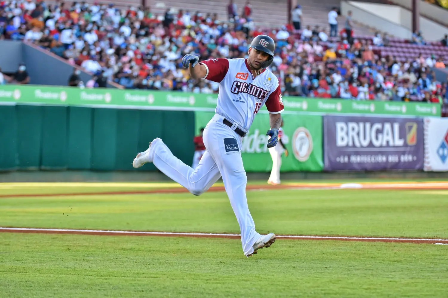 Gigantes anuncian debut de José Siri