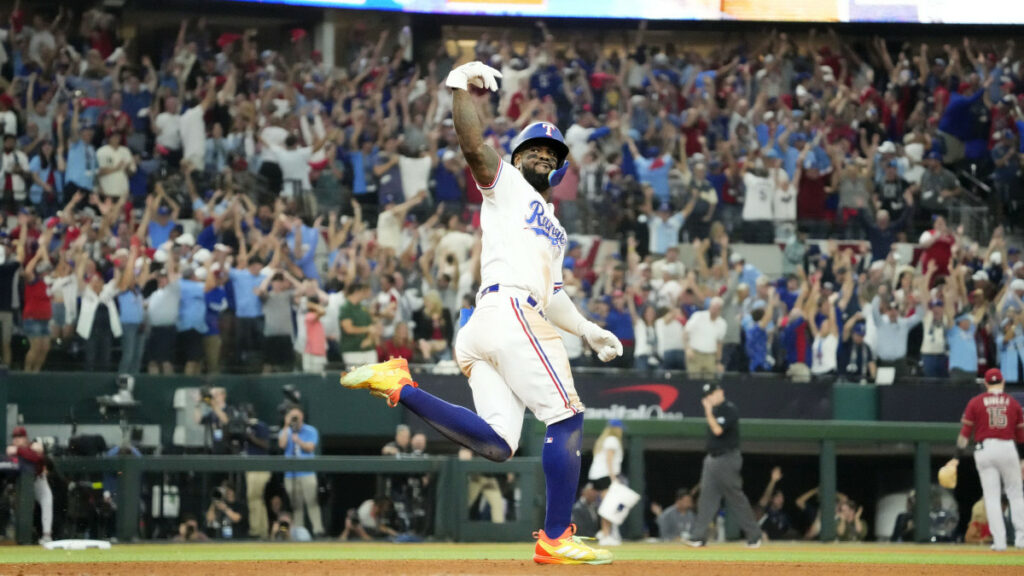 Adolis García conecta cuadrangular para dejar a los Diamondbacks en el terreno