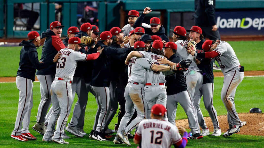 Arizona avanza a la Serie Mundial por primera vez desde el 2001