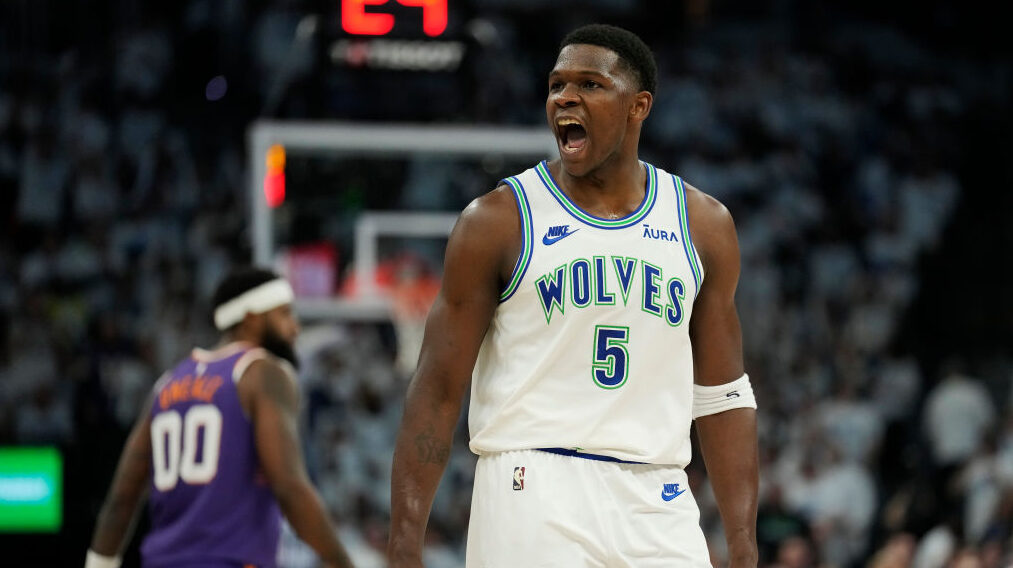 Edwards se crece en el tercer cuarto y Timberwolves hacen historia en playoffs