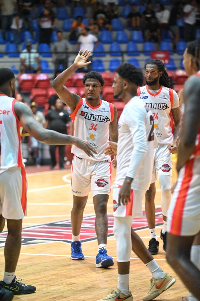 Reales avanzan a semifinal tras vencer a Indios