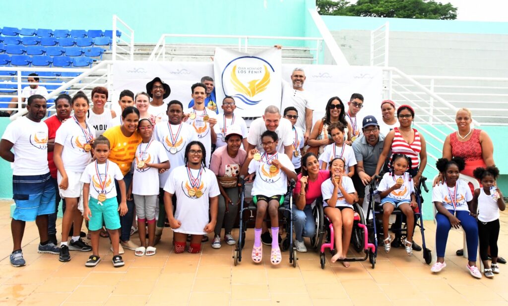 Club Fénix gana la XIII edición de los Juegos Nacionales de natación