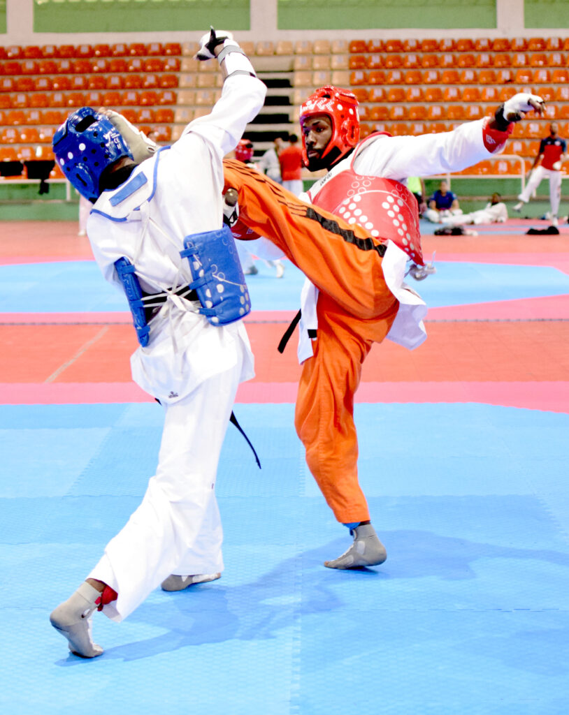 Bernardo Pie y Katherine Rodríguez sobresalen en segundo corte clasificatorio de taekwondo
