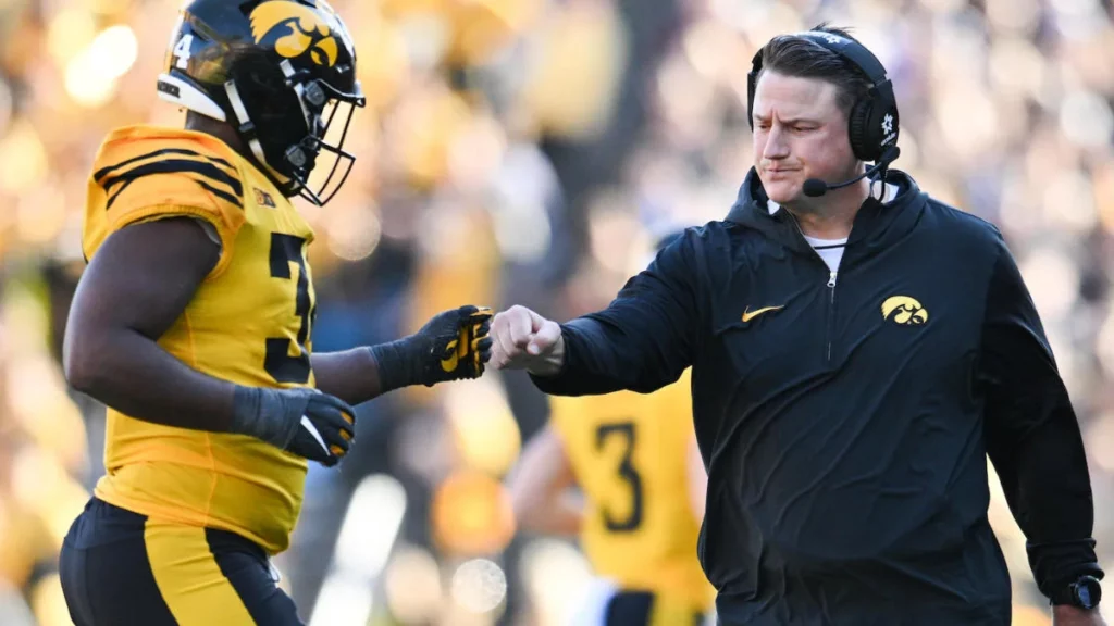 Brian Ferentz no regrese a Iowa para el 2024