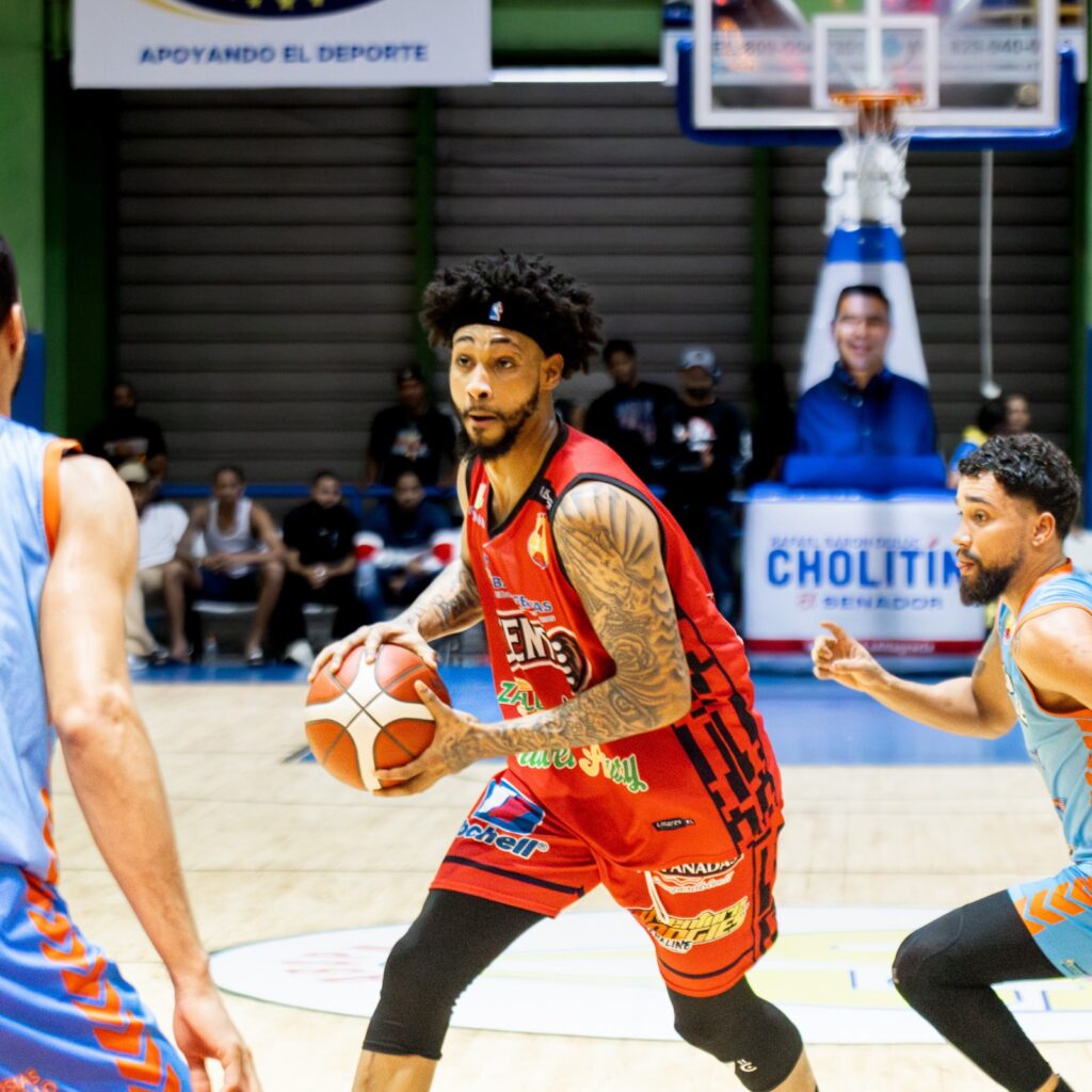 Clubes Centro y Antonio Guzmán completan clasificados a semifinal en TBS de Higüey