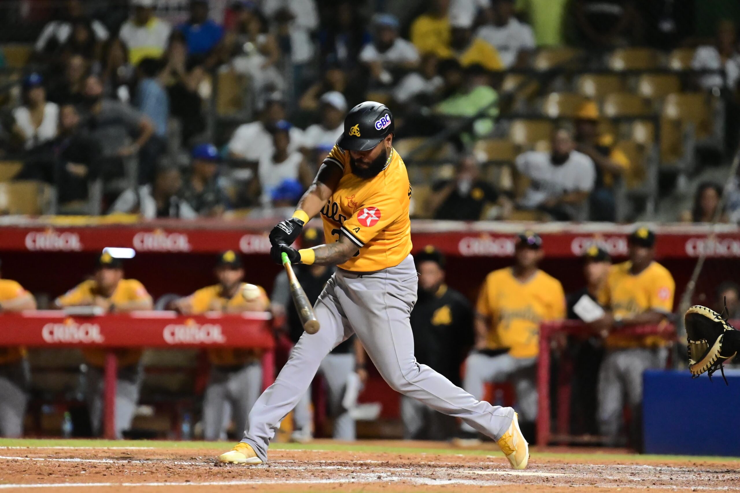Águilas le remontan al Licey y se llevan la victoria en diez entradas para quedarse con el tercer lugar