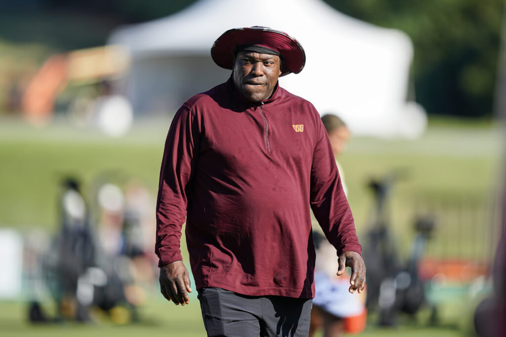 Warren Sapp se une al staff de Colorado