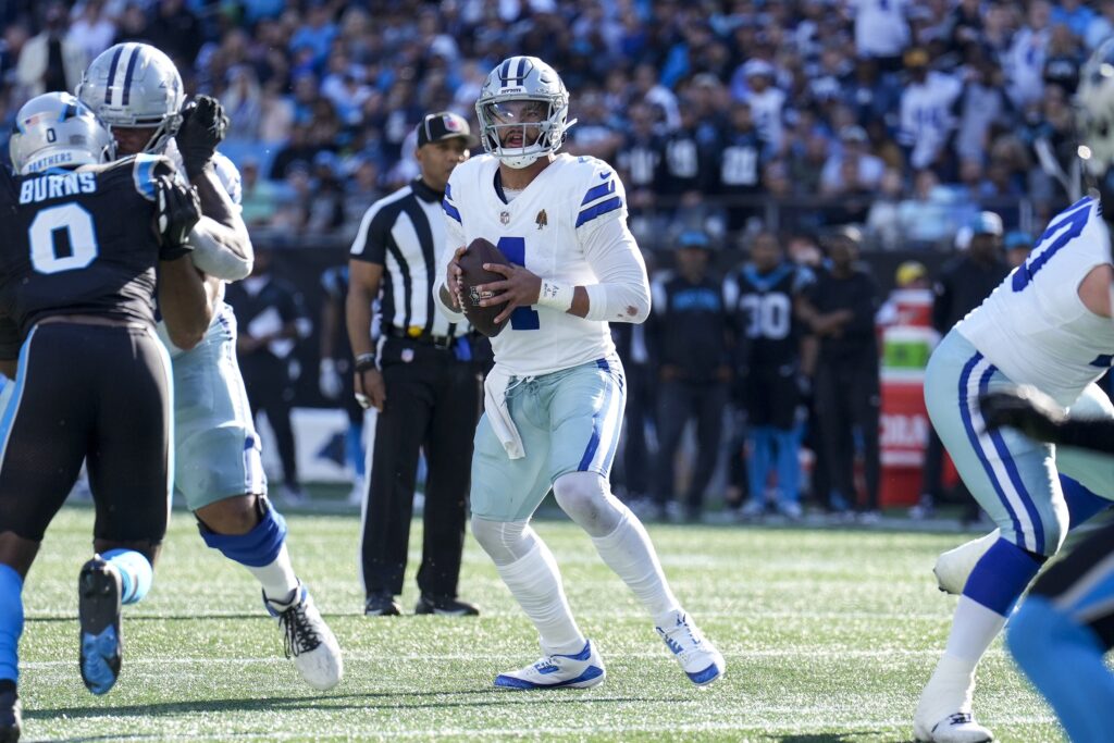 Dak Prescott y los Cowboys trabajan en extensión de contrato