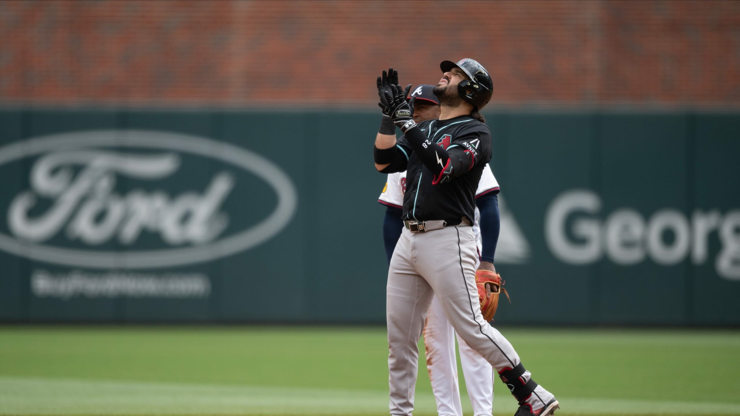Diamondbacks remontan en la novena desventaja de siete carreras ante Braves