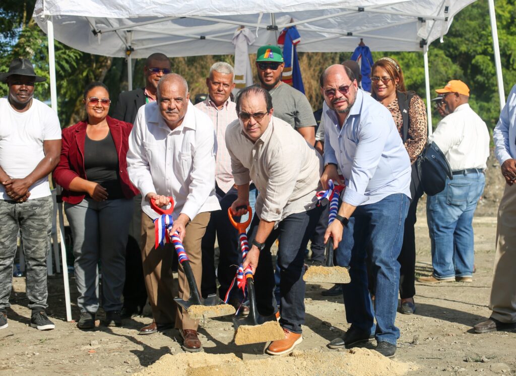 Inician construcción de un Centro Comunitario Deportivo en San Luis