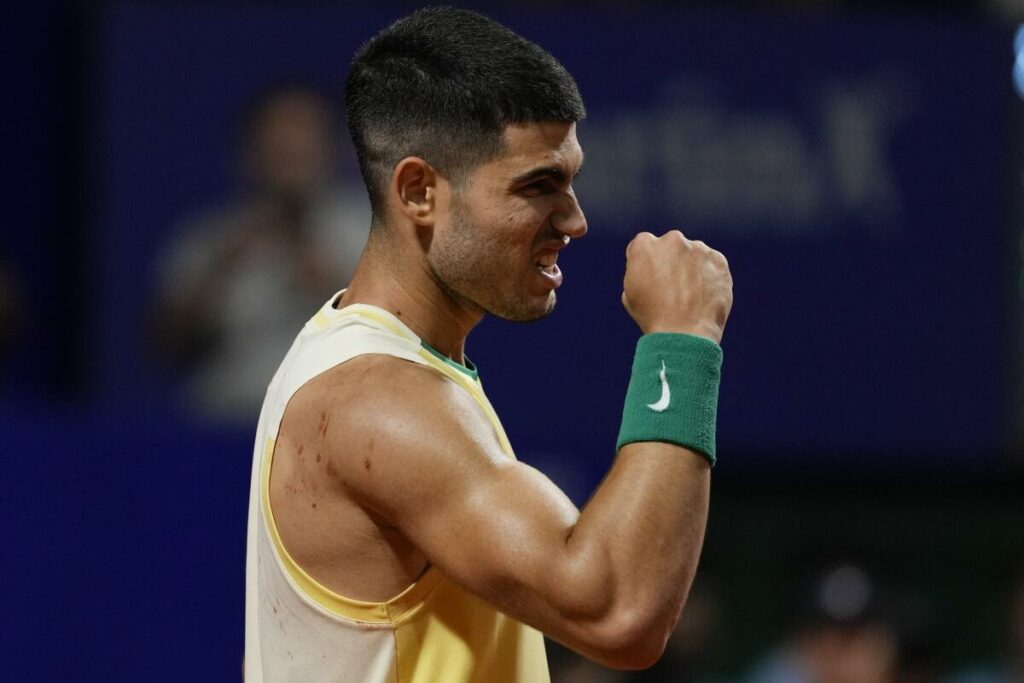 Alcaraz triunfa ante Carabelli y avanza a cuartos de final en Buenos Aires