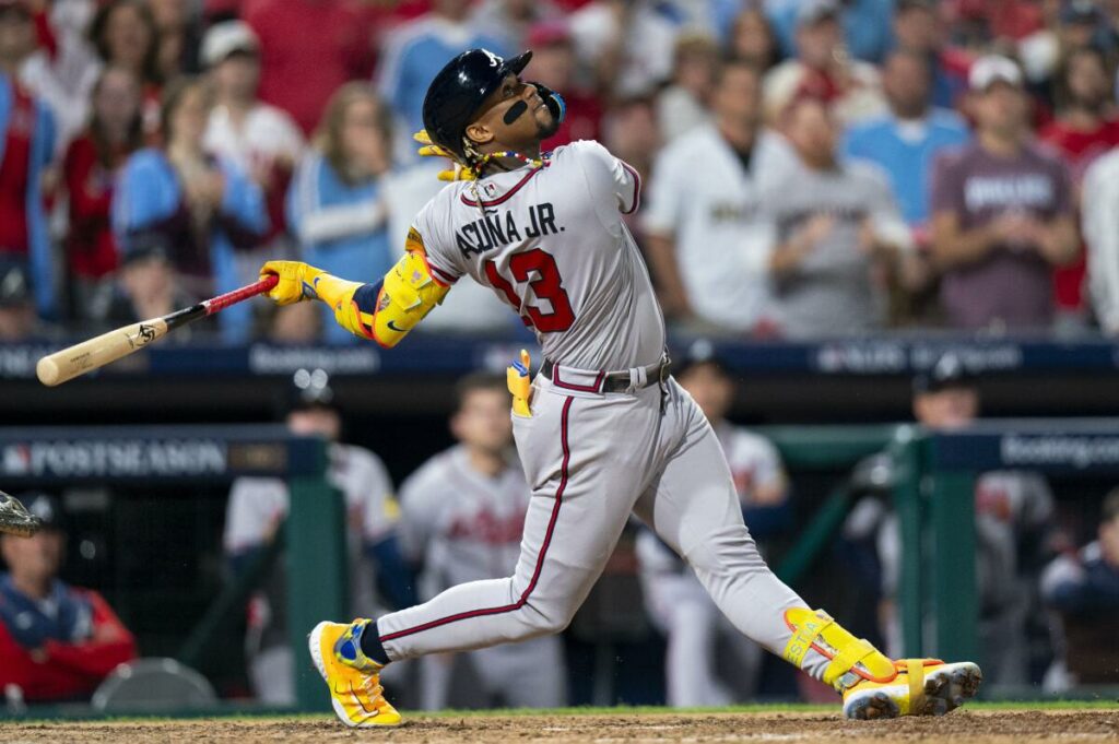 Acuña volvió a la alineación de los Bravos y dice estar listo para el día inagural