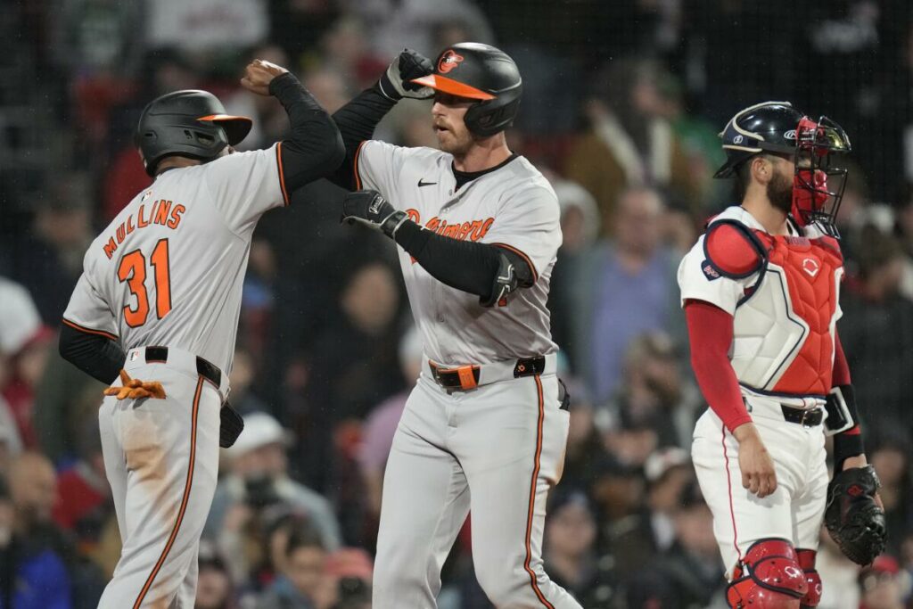 Westburg conecta cuadrangular decisivo y Orioles vencen a Red Sox en debut de Holliday