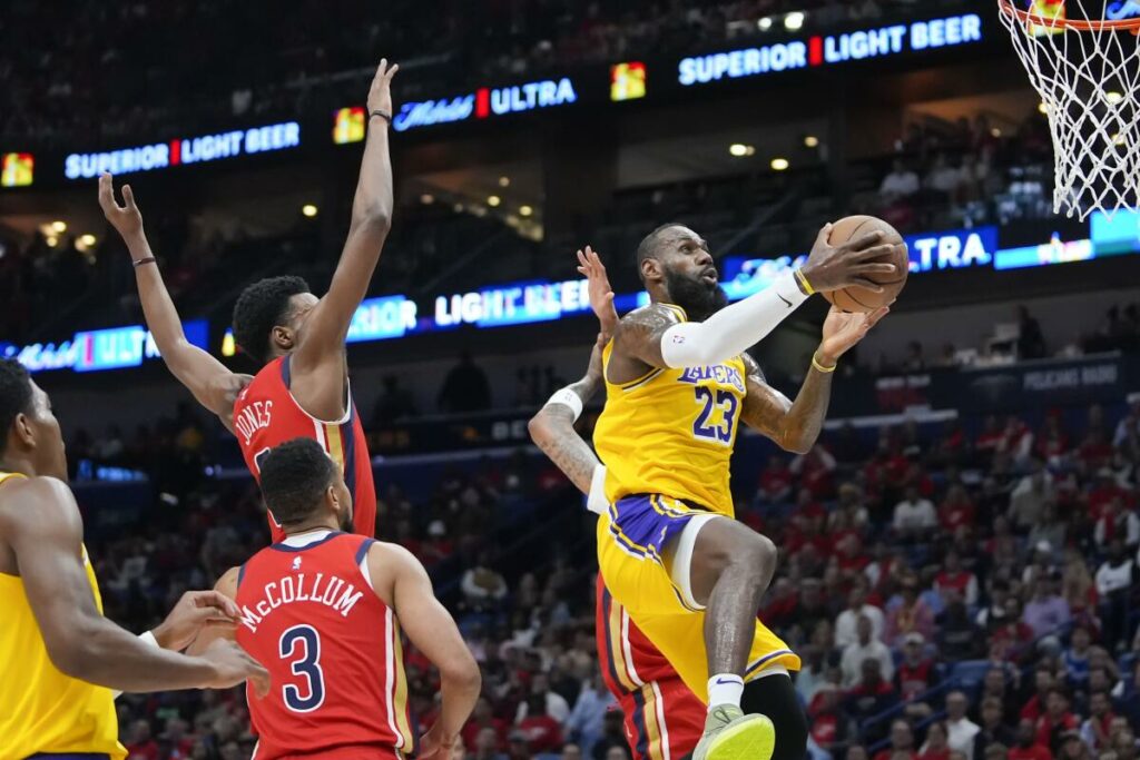 Lakers aseguran séptimo puesto en el oeste tras vencer a Pelicans