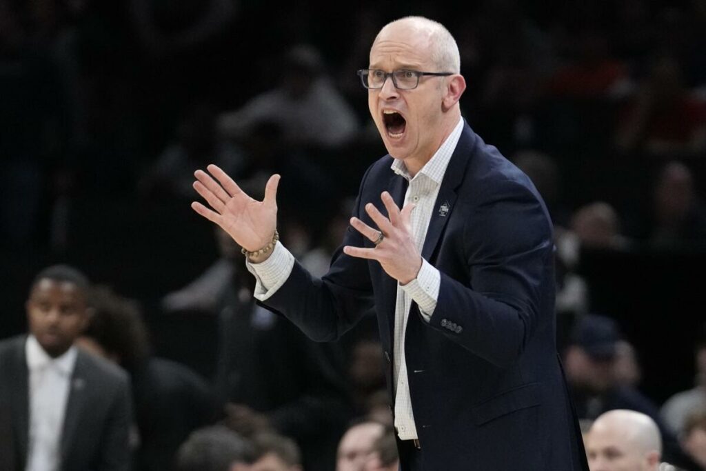 Dan Hurley seguirá al mando de Connecticut tras rechazar a los Lakers