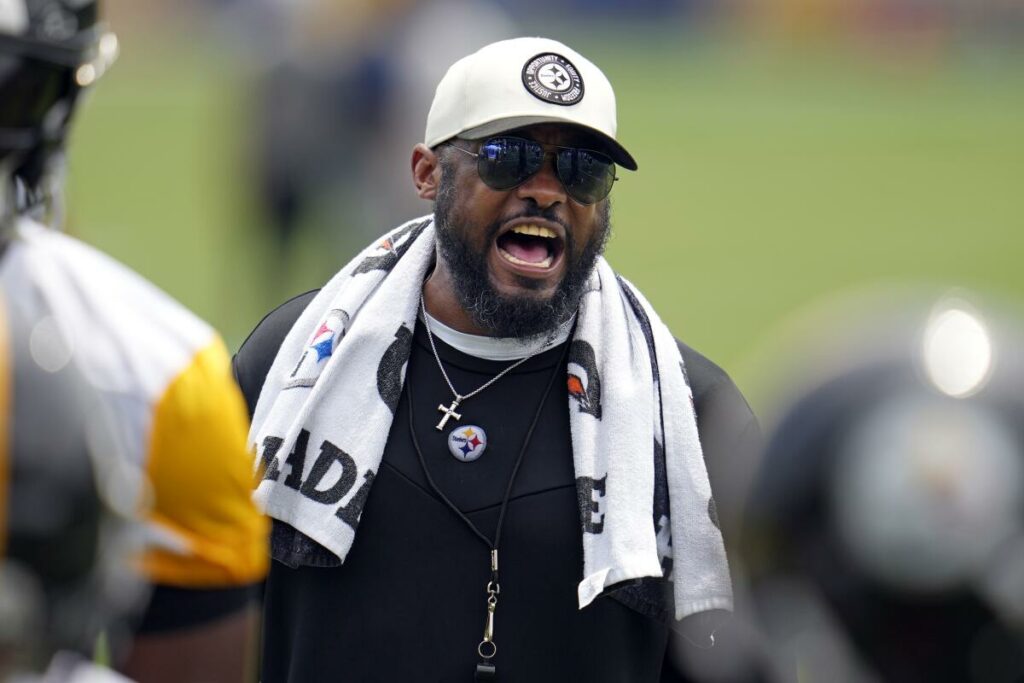 Mike Tomlin renueva con los Steelers hasta la temporada 2027