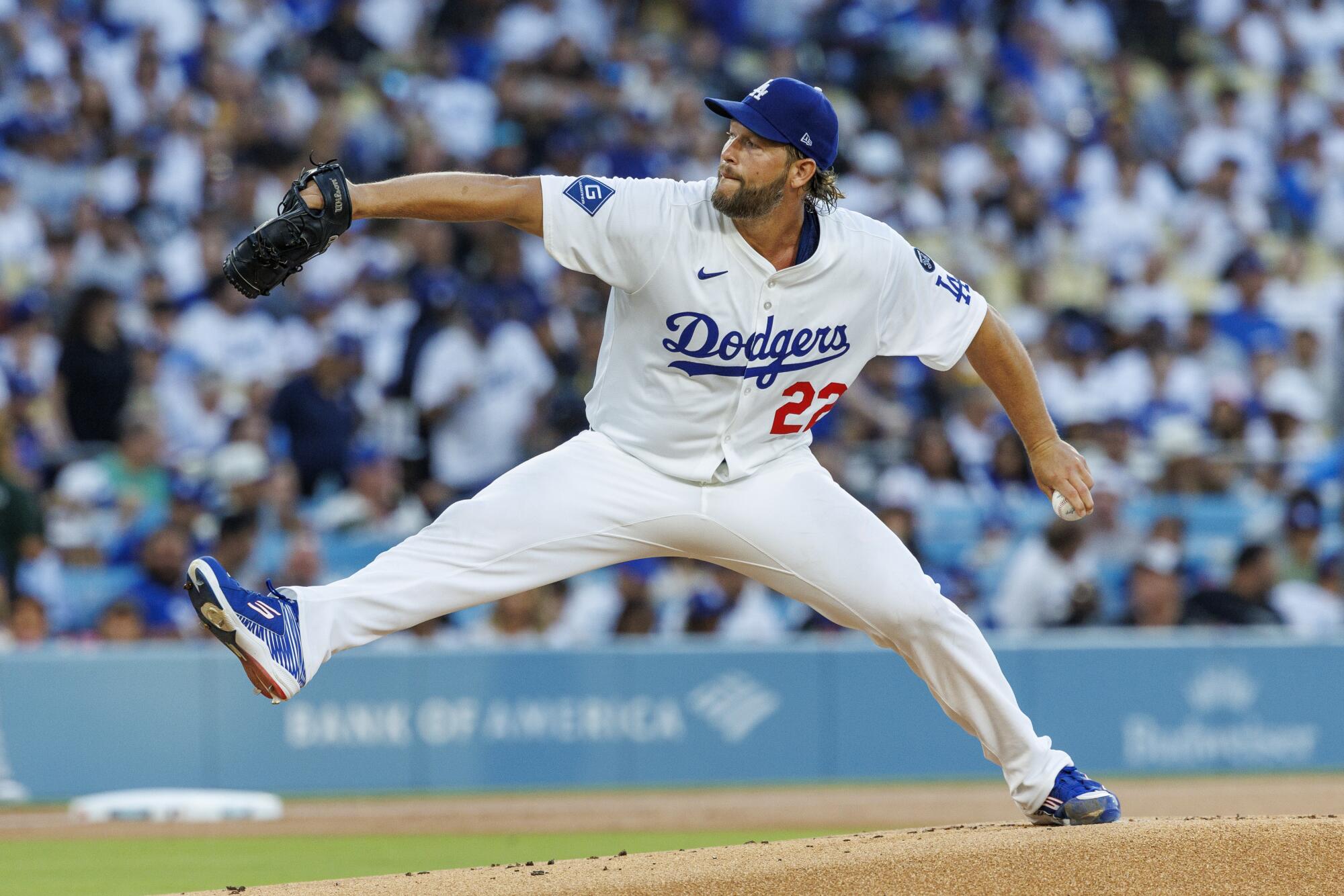Kershaw se impone ante Scherzer en duelo de futuros miembros del salón de la fama