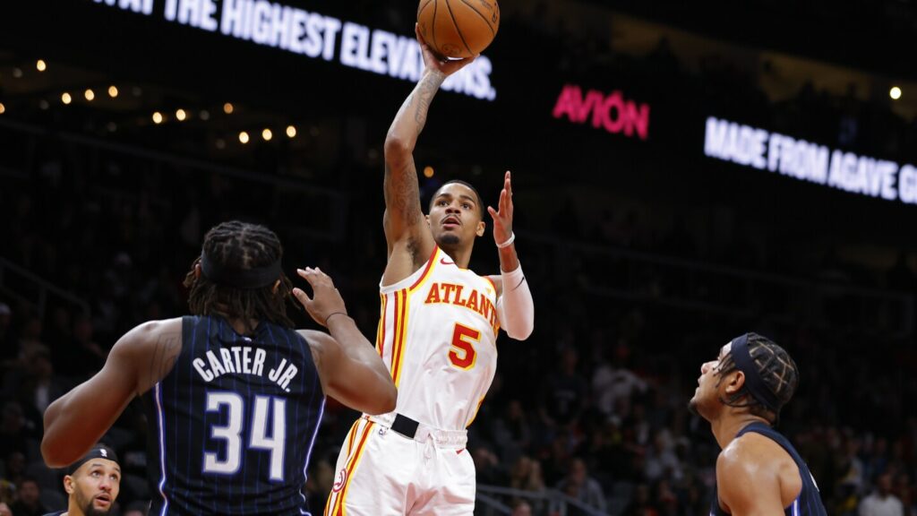 Murray le da victoria a los Hawks sobre el Magic con un game winner