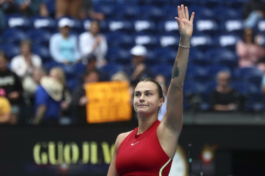 Sabalenka sigue la lucha por defender su título y avanza a la cuarta ronda del Abierto de Australia