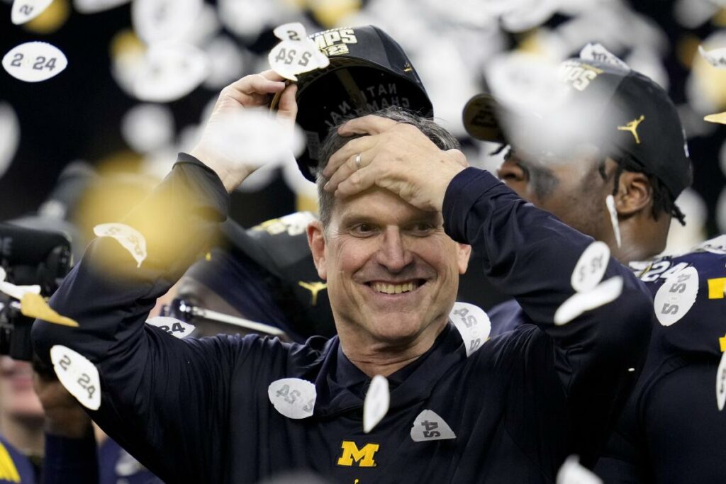 Harbaugh vuelve a la NFL, el ex entrenador de Michigan dirigirá a los Chargers