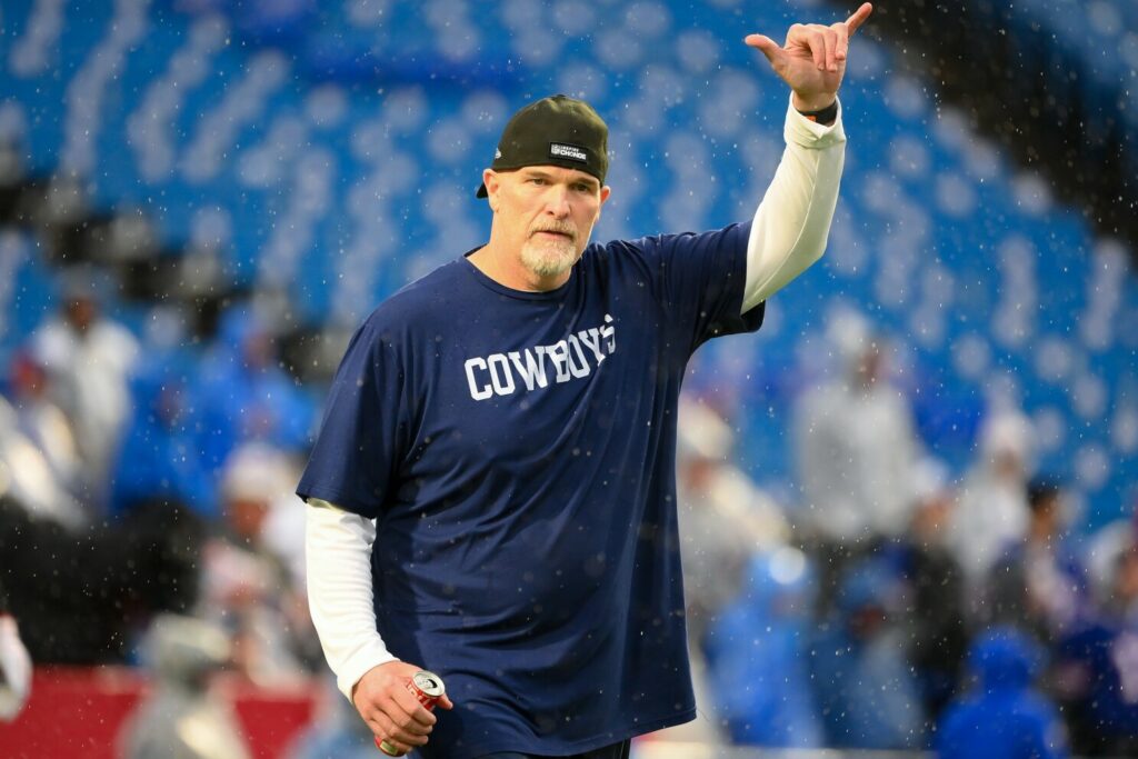 Commanders se hacen de los servicios de Dan Quinn para la vacante de entrenador en jefe