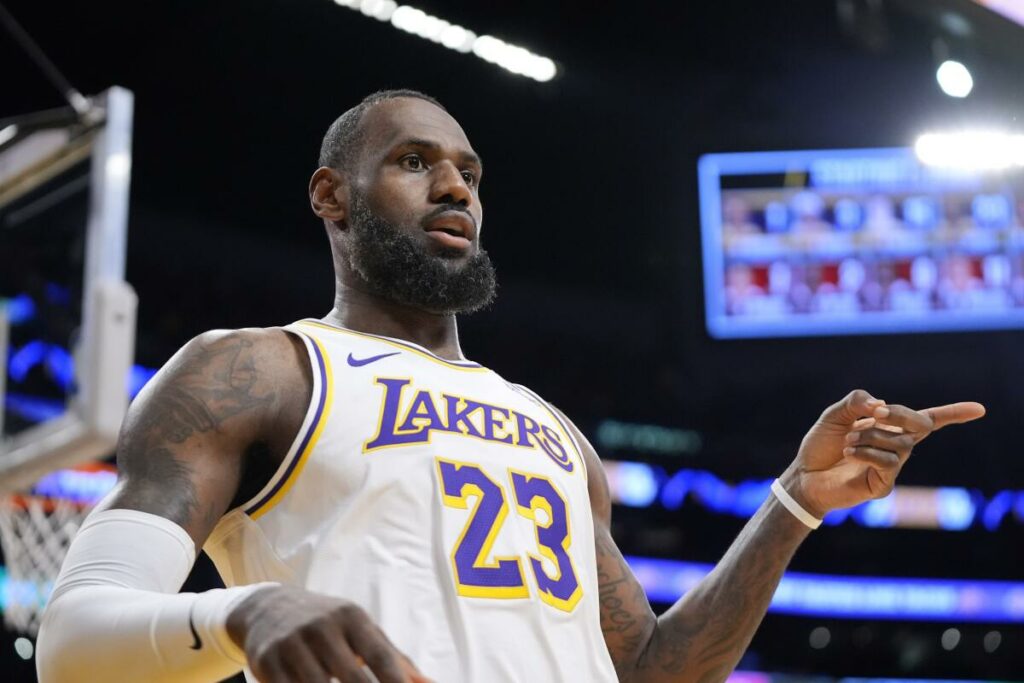 LeBron James no será traspasado por los Lakers según agente