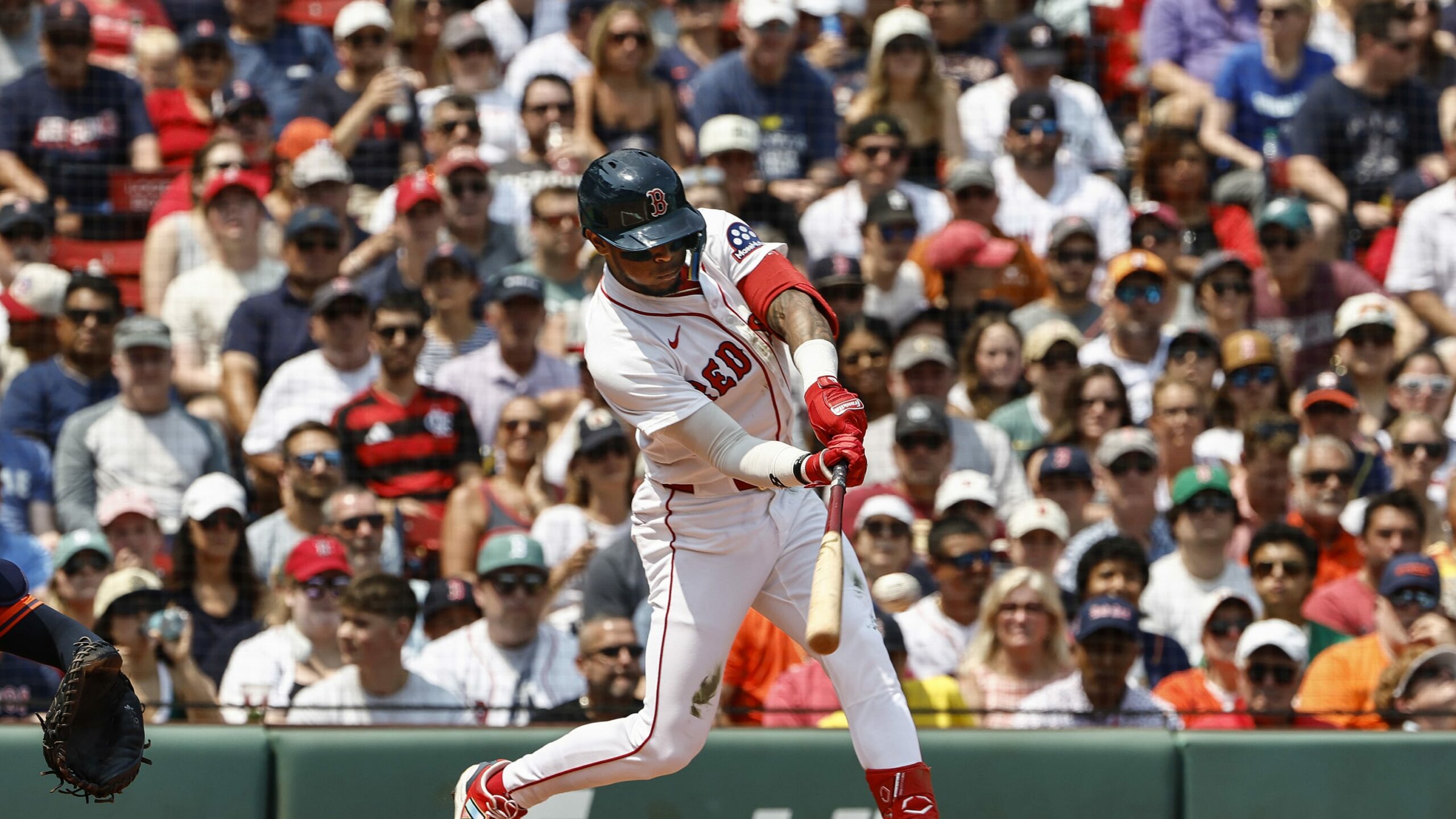Red Sox barren a Astros y se solidifican como primeros en el comodín de la Americana