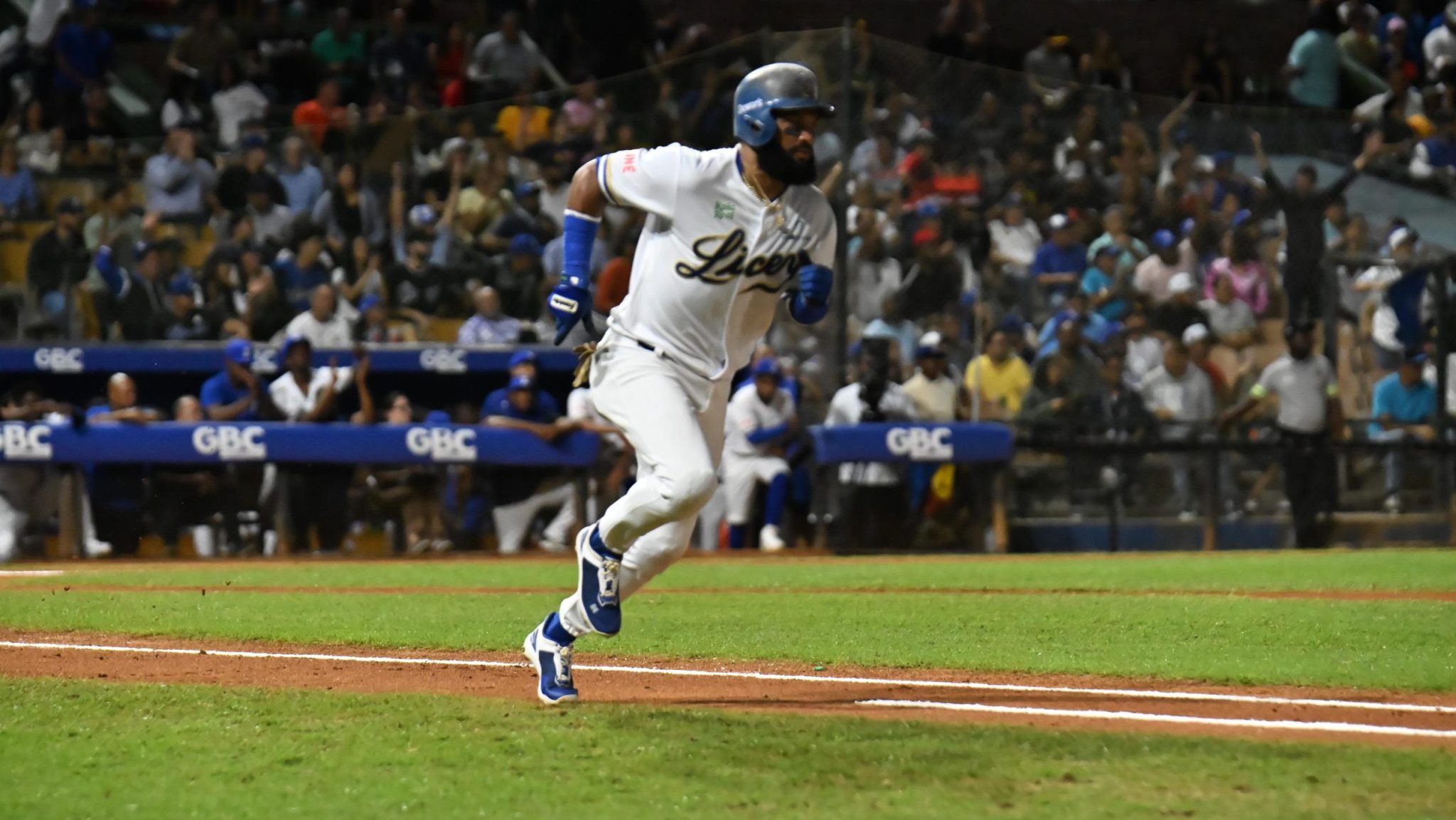 Licey impone récord de carreras anotadas en victoria contra Águilas Cibaeñas