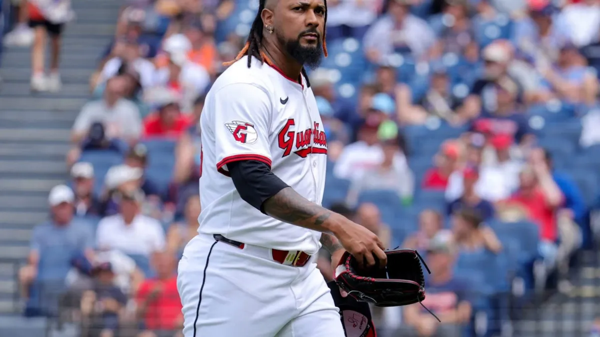 Estrellas Orientales bloquearían a Emmanuel Clase para jugar en Venezuela