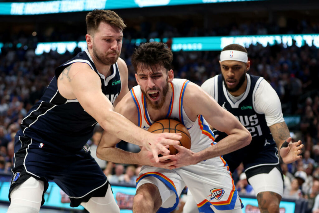 Mavericks toman ventaja en la serie y se colocan a un partido de las finales de conferencia