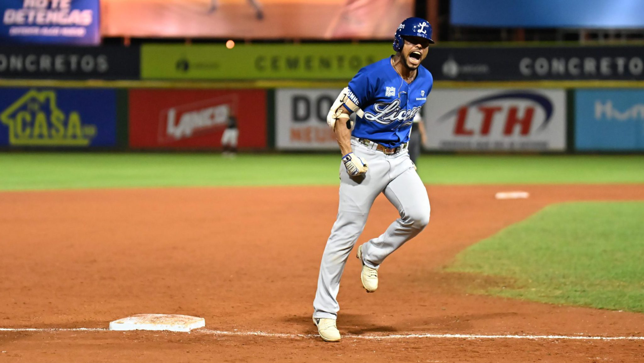 Licey logra remontada histórica y forza séptimo partido