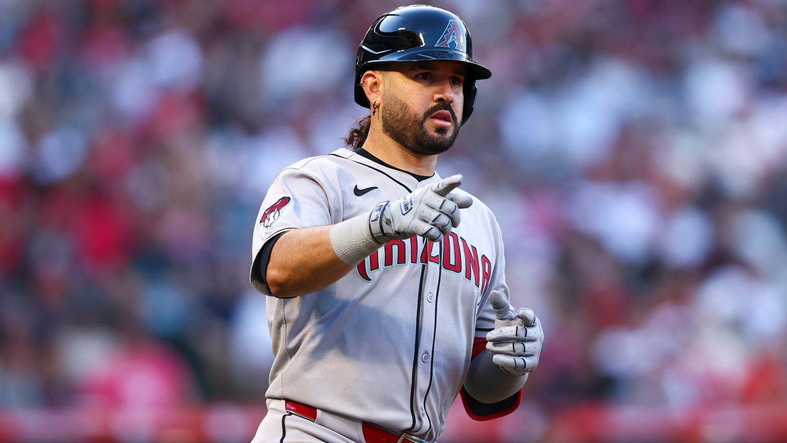Eugenio Suárez estaría en el radar de los Yankees para reforzar la antesala