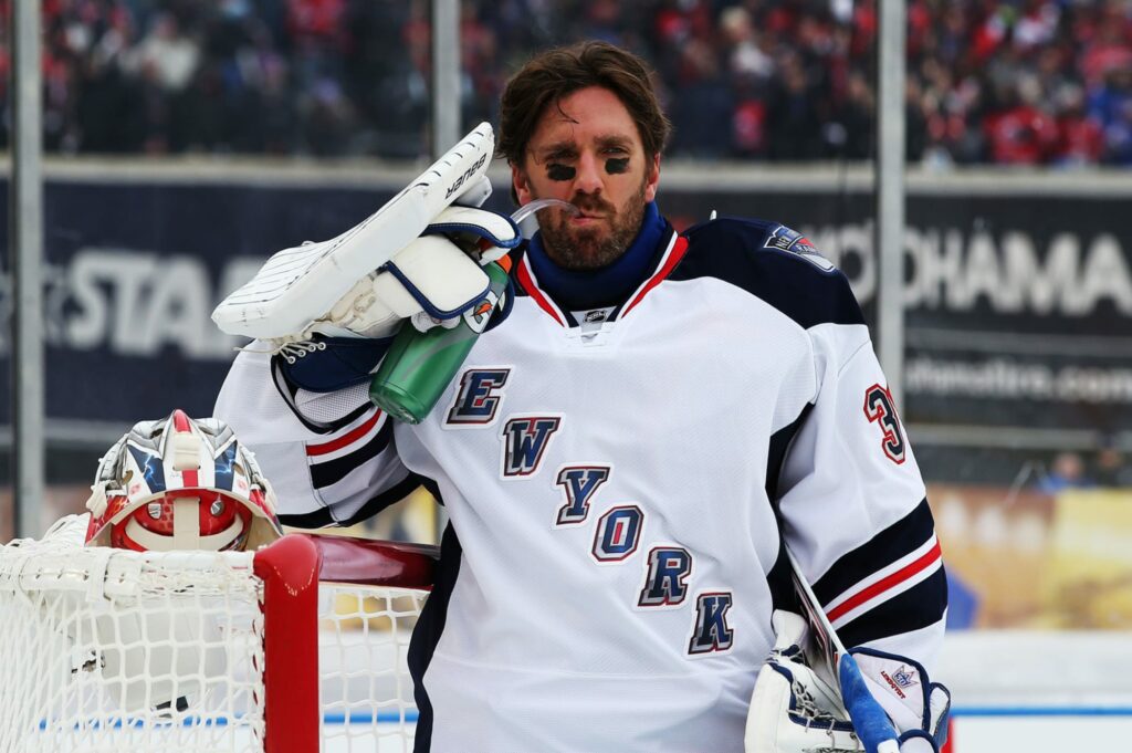 Henrik Lundqvist jugó en excelente forma en el Clásico de Leyendas