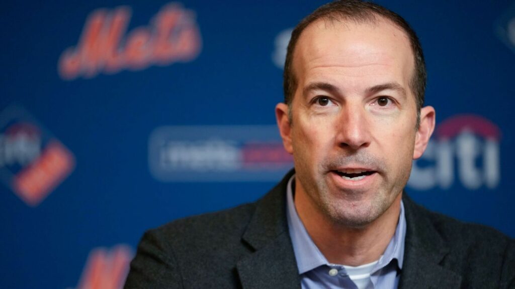 Ex gerente general de los Mets es suspendido por inventar lesiones