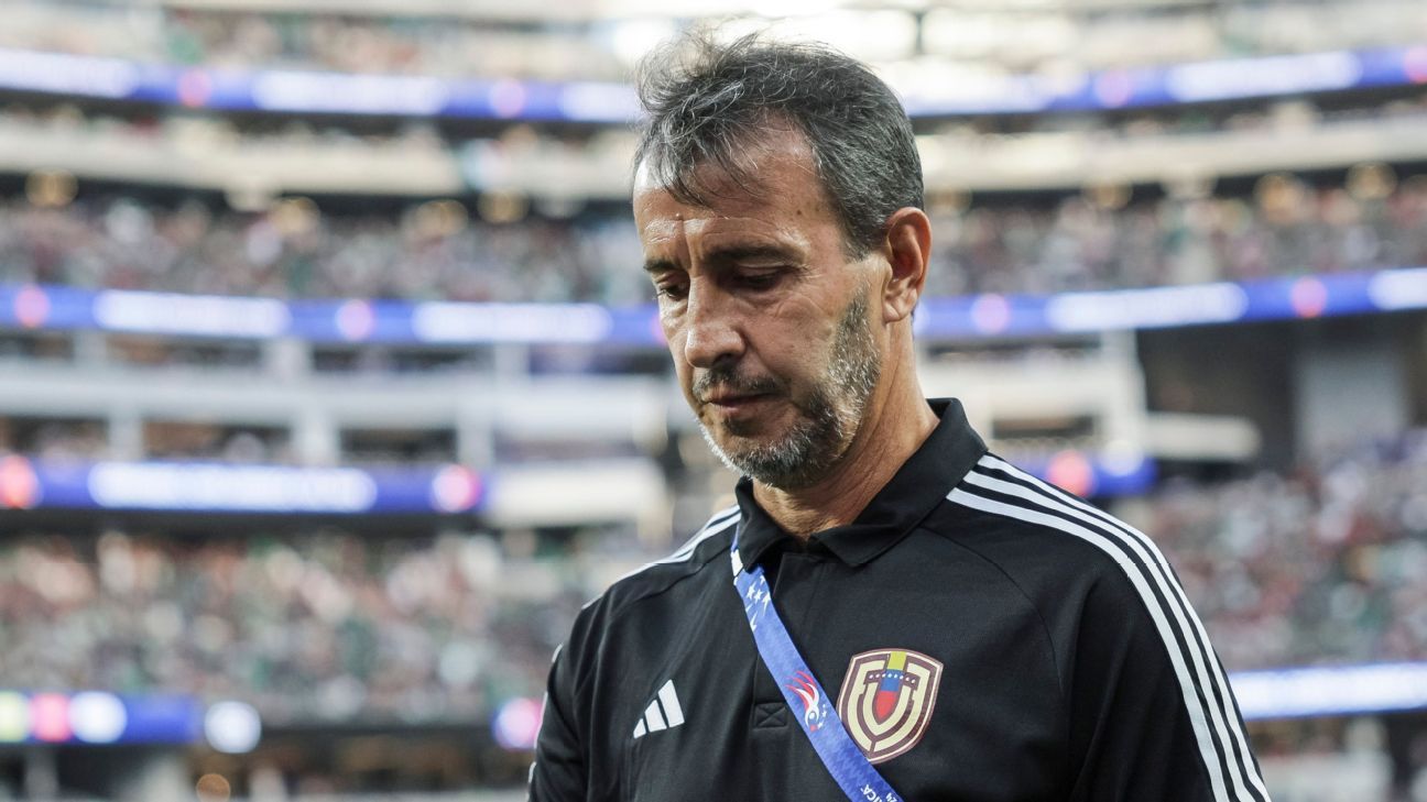 Venezuela despide a su entrenador tras caer goleado por Colombia y ser eliminados