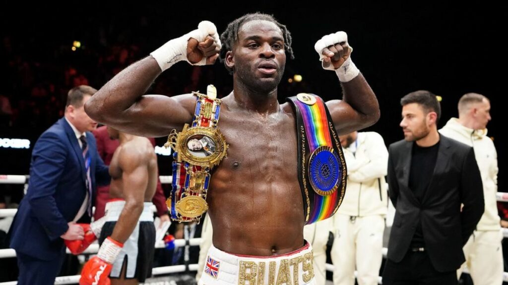 Joshua Buatsi derrota a su compatriota Dan Azeez