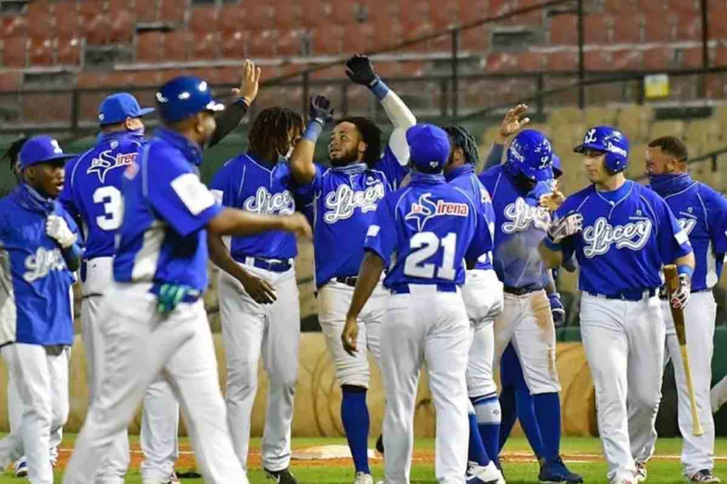 VIDEO: Los momentos mas emocionantes de la victoria de Los Tigres del Licey sobre las Estrellas este domingo
