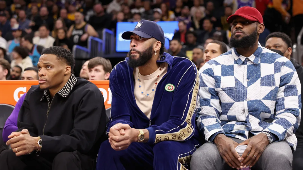 Darvin Ham piensa en la mejora de los Lakers cuando sus estrellas estén recuperadas