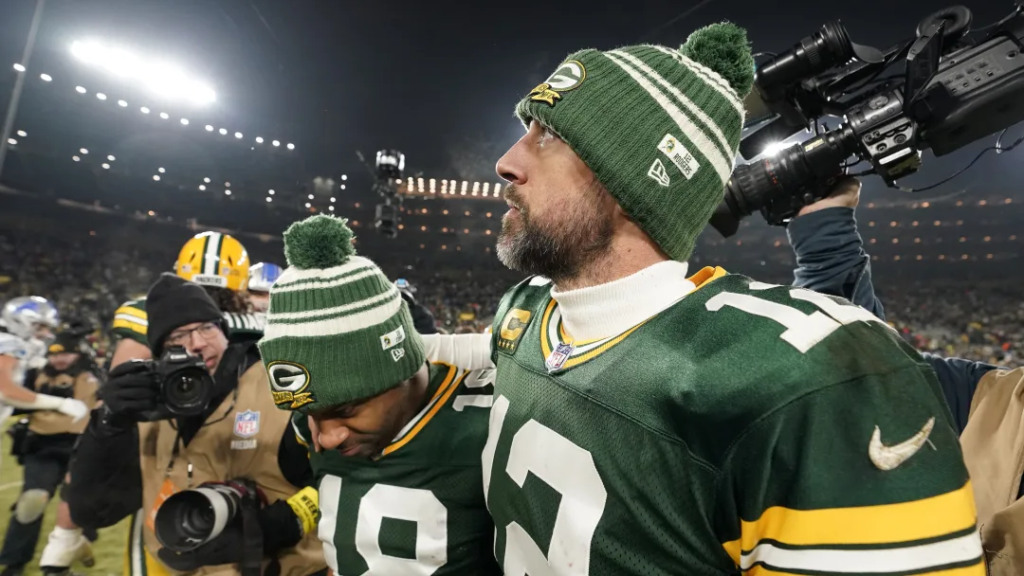 Aaron Rodgers sale de su aislamiento en la oscuridad: ¿Se queda o se va de los Packers?