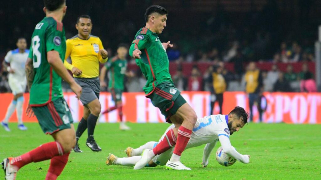 México avanza a Copa América tras vencer en penales a Honduras