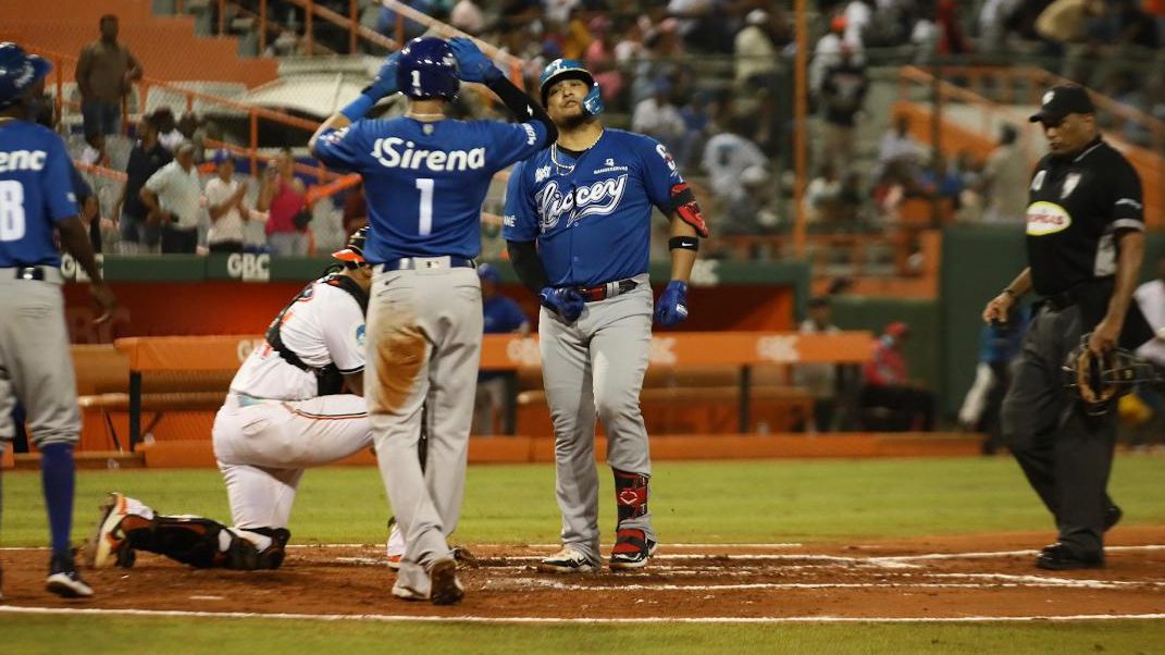 Tigres blanquean a Toros en la Romana