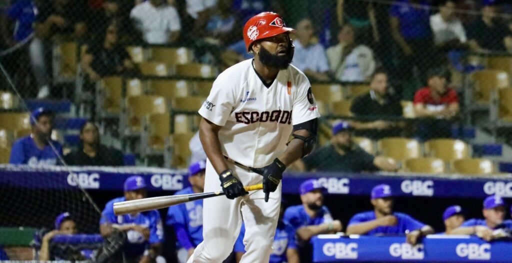 Leones dicen Yamaico Navarro llega a fortalecer posición clave