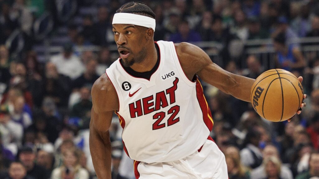Butler regresa de la suspensión y el Heat derrota a los Trail Blazers