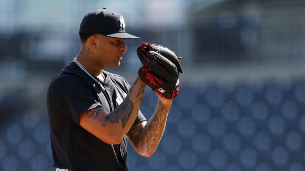 Luis Gil hará su debut de temporada este domingo contra los Marlins