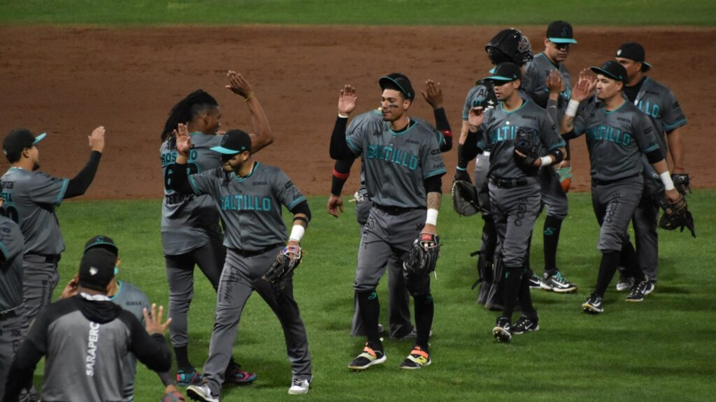 Saltillo gana primero de serie ante Sareperos