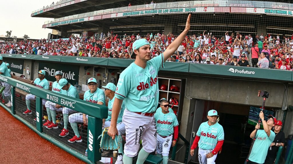Trevor Bauer empató récord de ponches en LMB