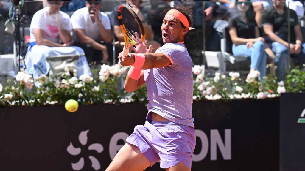 Nadal sufre y logra remontar en Roma, le espera Hurkacz en próxima ronda