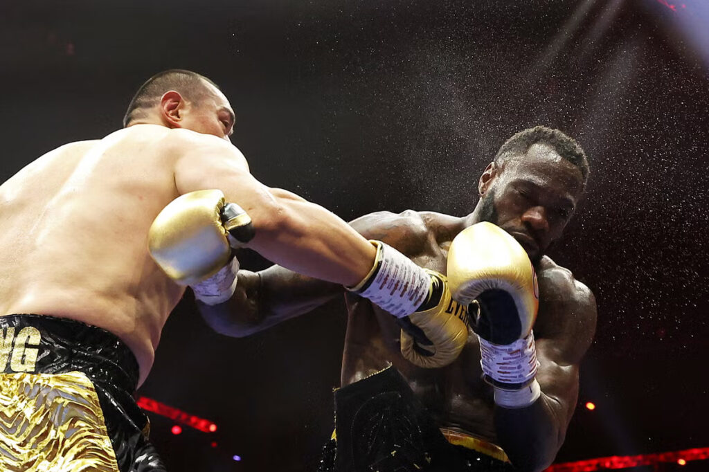 Zhang noquea a Wilder en el quinto asalto y le otorga cuarta derrota en los últimos cinco encuentros