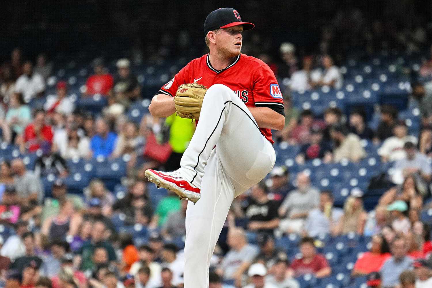 Entre una lucha contra el cáncer, Nic Enright obtiene su primer salvado ante Mets