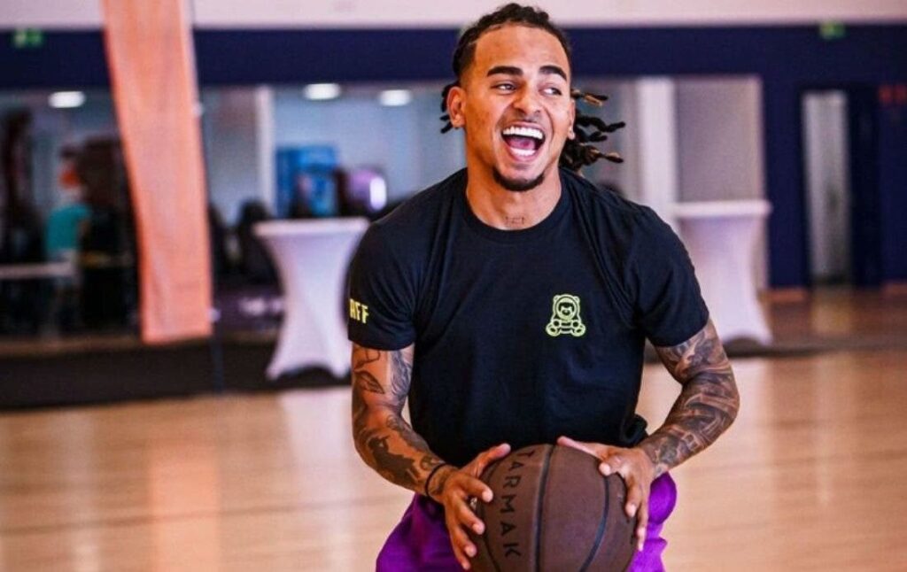 BSN multa a Ozuna por expresiones difamatorias
